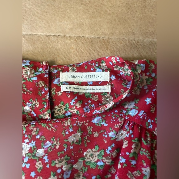 Urban Outfitters Women's Red Ditzy Floral Mini Dress Ruched Ruffle Small - Picture 5 of 8